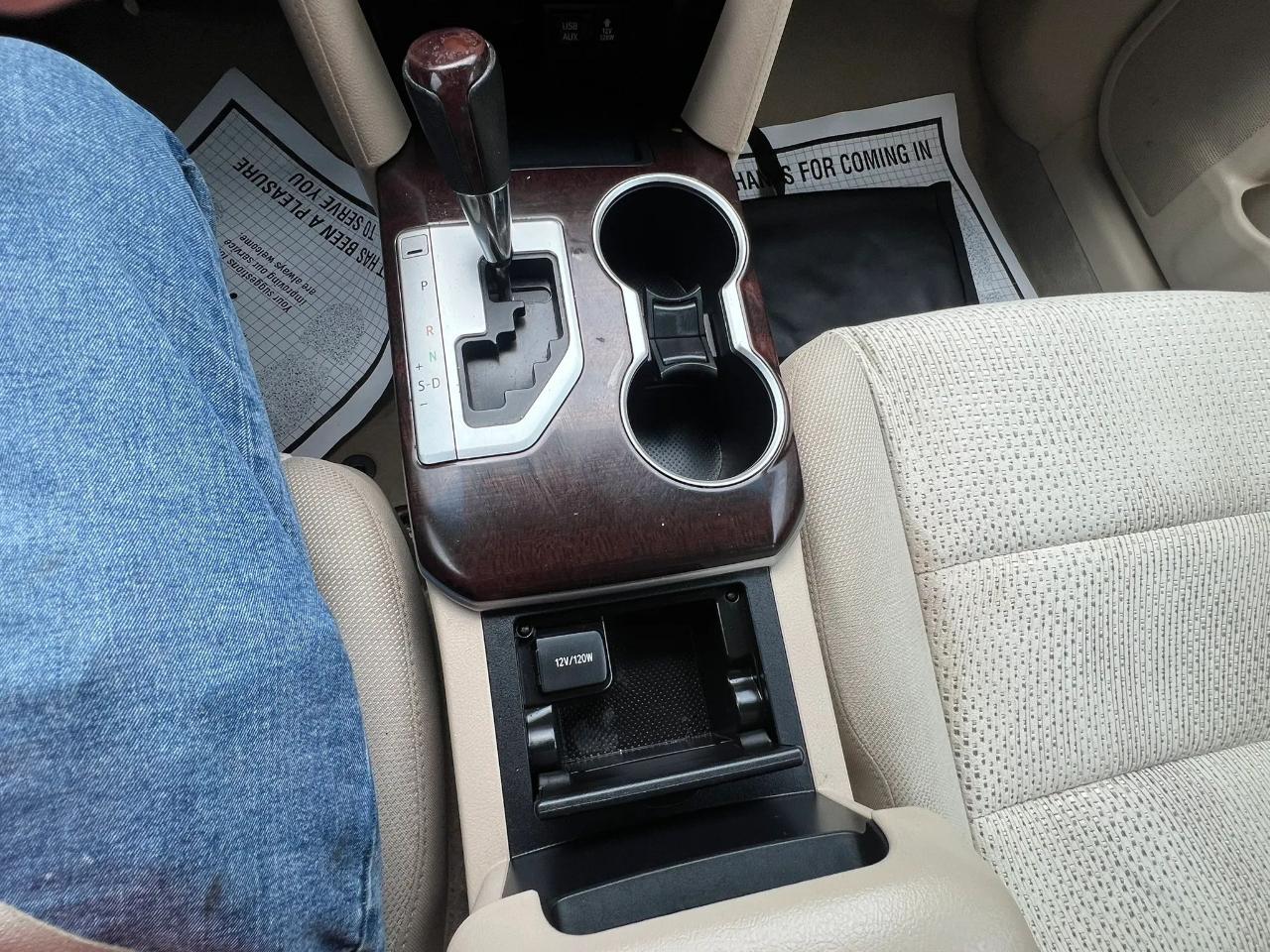 Toyota Camry 4dr Sdn I4 Auto XLE (Natl) 2013