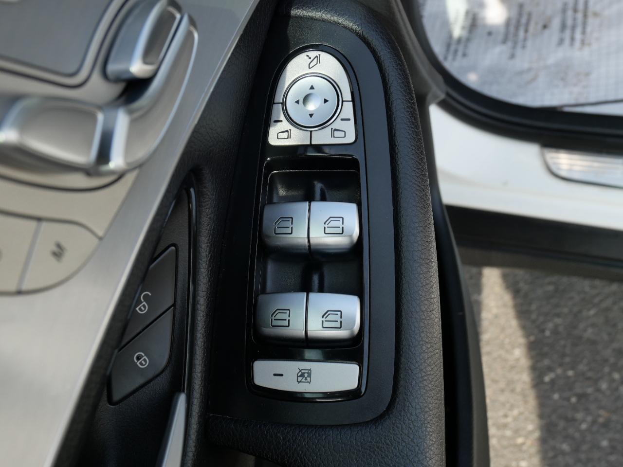 Mercedes-Benz GLC GLC 300 4MATIC SUV 2019