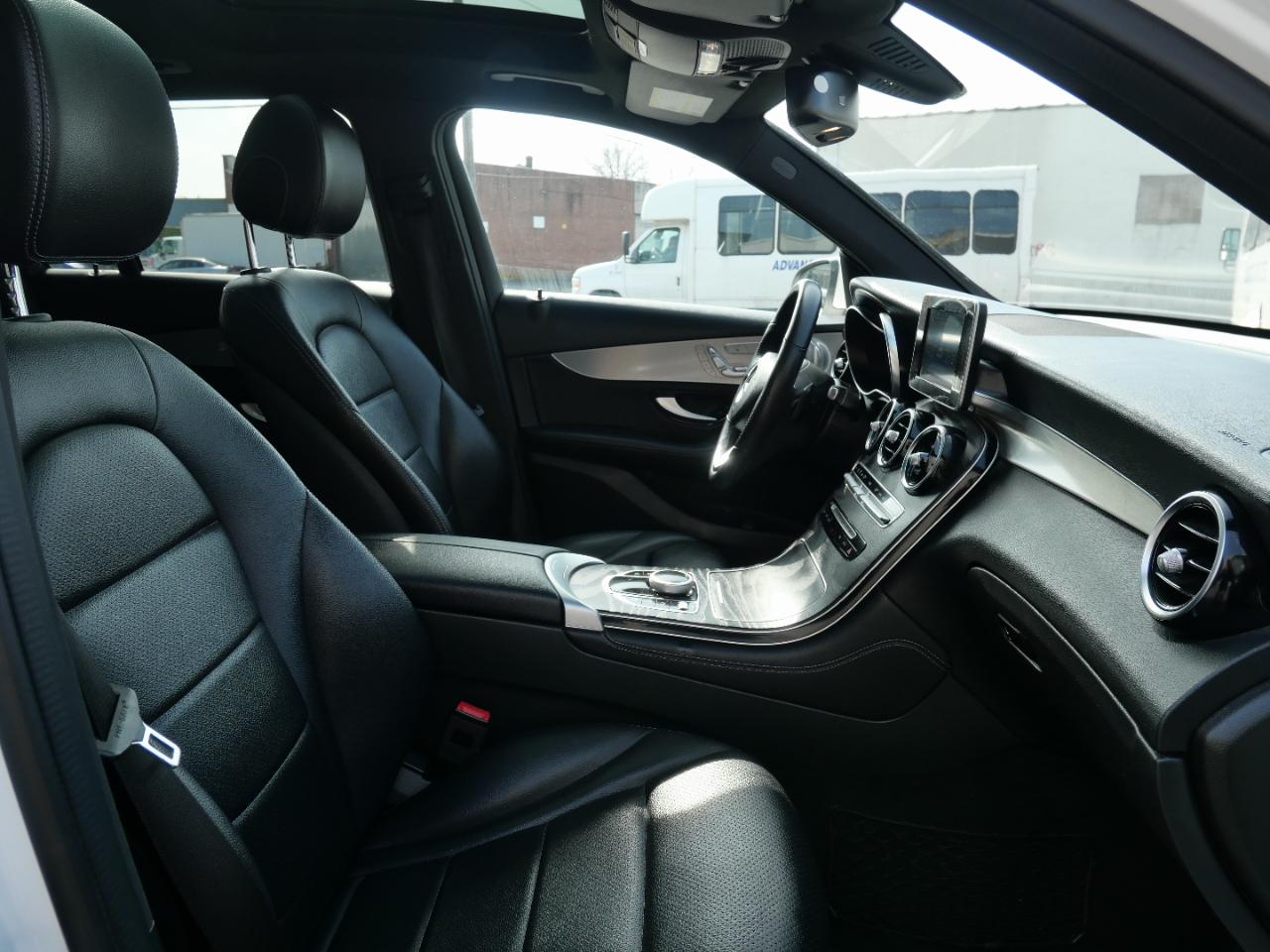 Mercedes-Benz GLC GLC 300 4MATIC SUV 2019