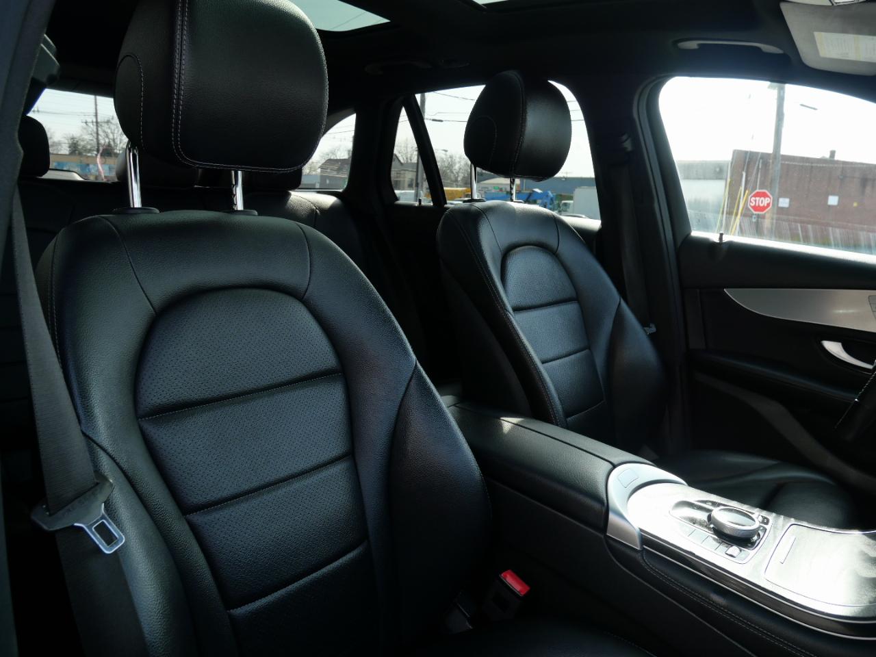 Mercedes-Benz GLC GLC 300 4MATIC SUV 2019