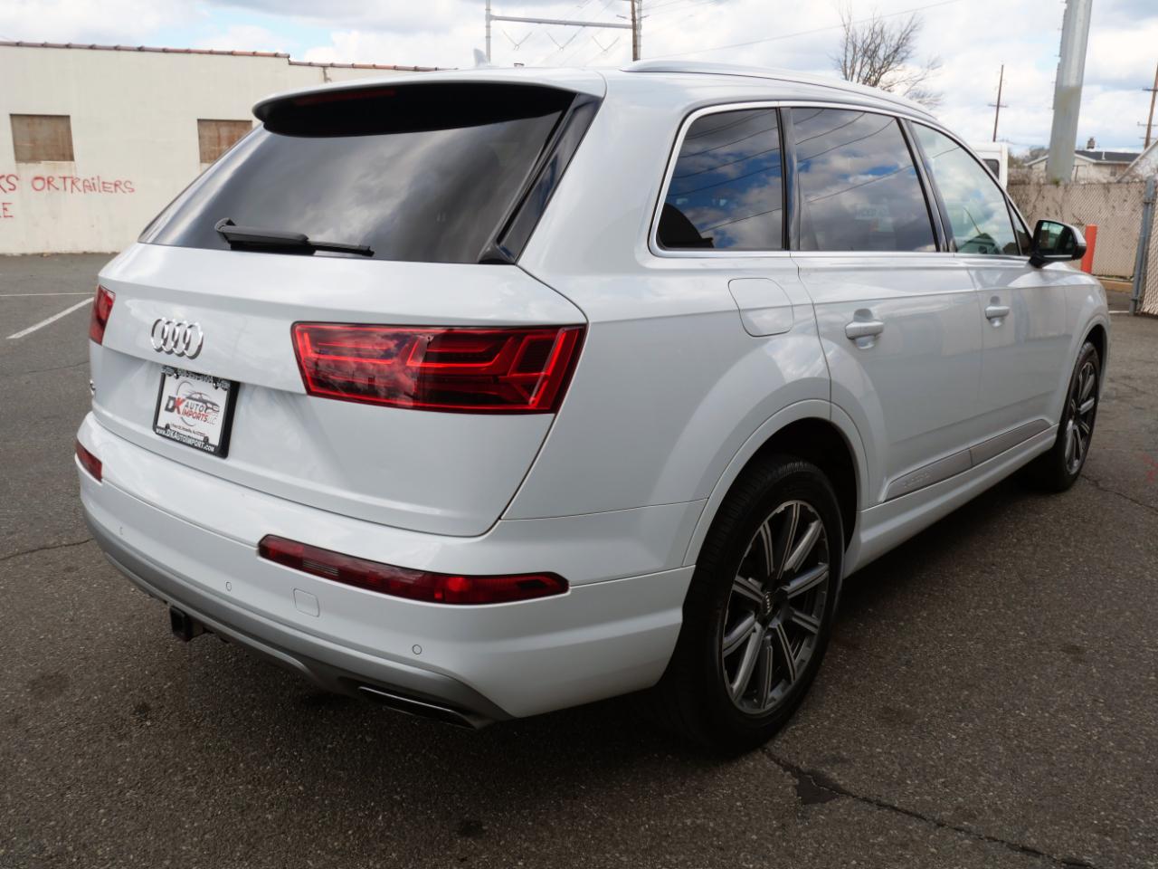 Audi Q7 SE Premium Plus 55 TFSI quattro 2019