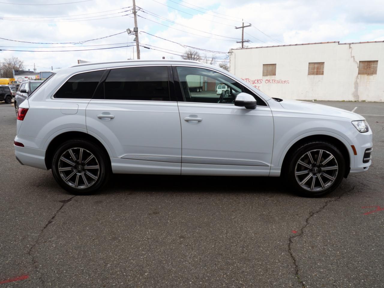 Audi Q7 SE Premium Plus 55 TFSI quattro 2019
