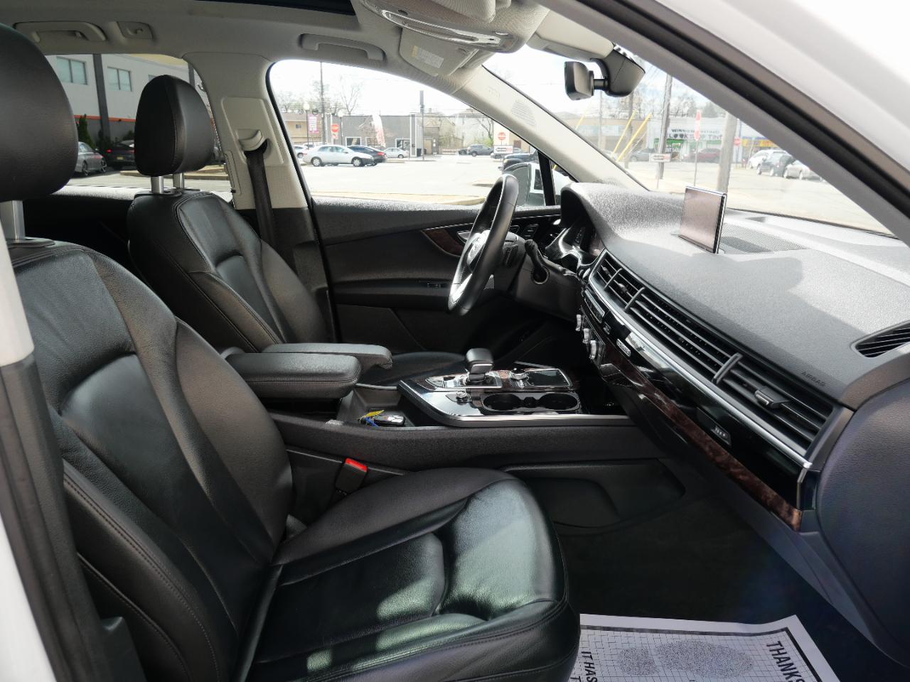Audi Q7 SE Premium Plus 55 TFSI quattro 2019
