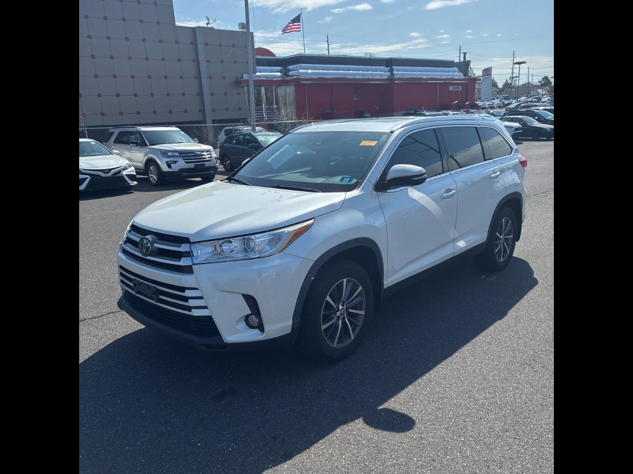 Toyota Highlander XLE V6 AWD (Natl) 2019