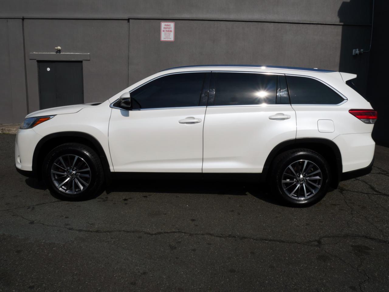 Toyota Highlander XLE V6 AWD (Natl) 2019