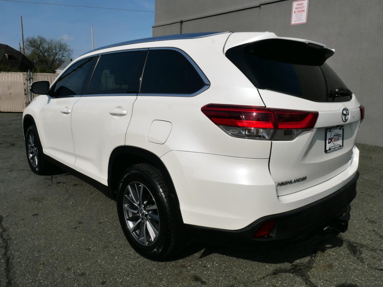 Toyota Highlander XLE V6 AWD (Natl) 2019