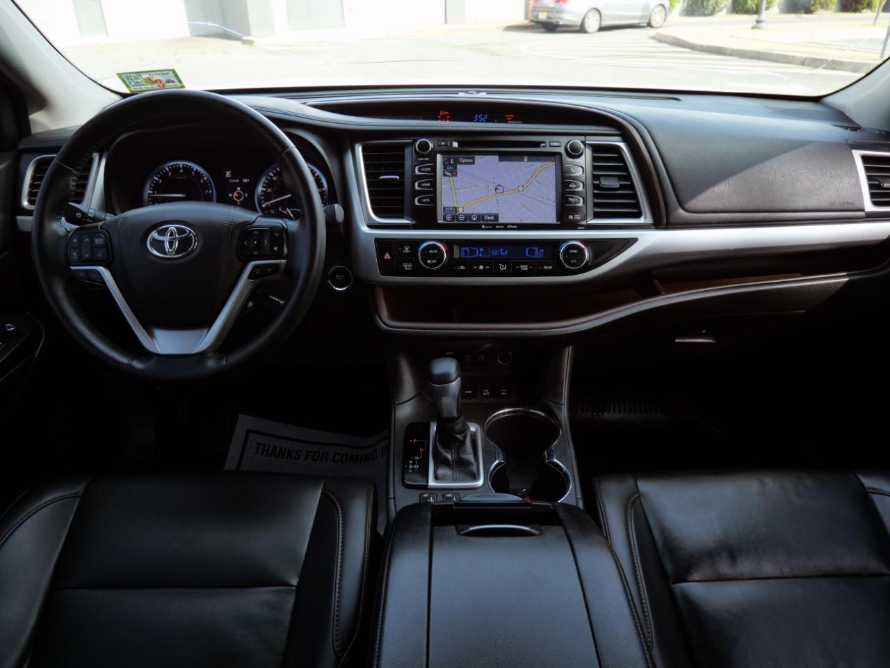 Toyota Highlander XLE V6 AWD (Natl) 2019