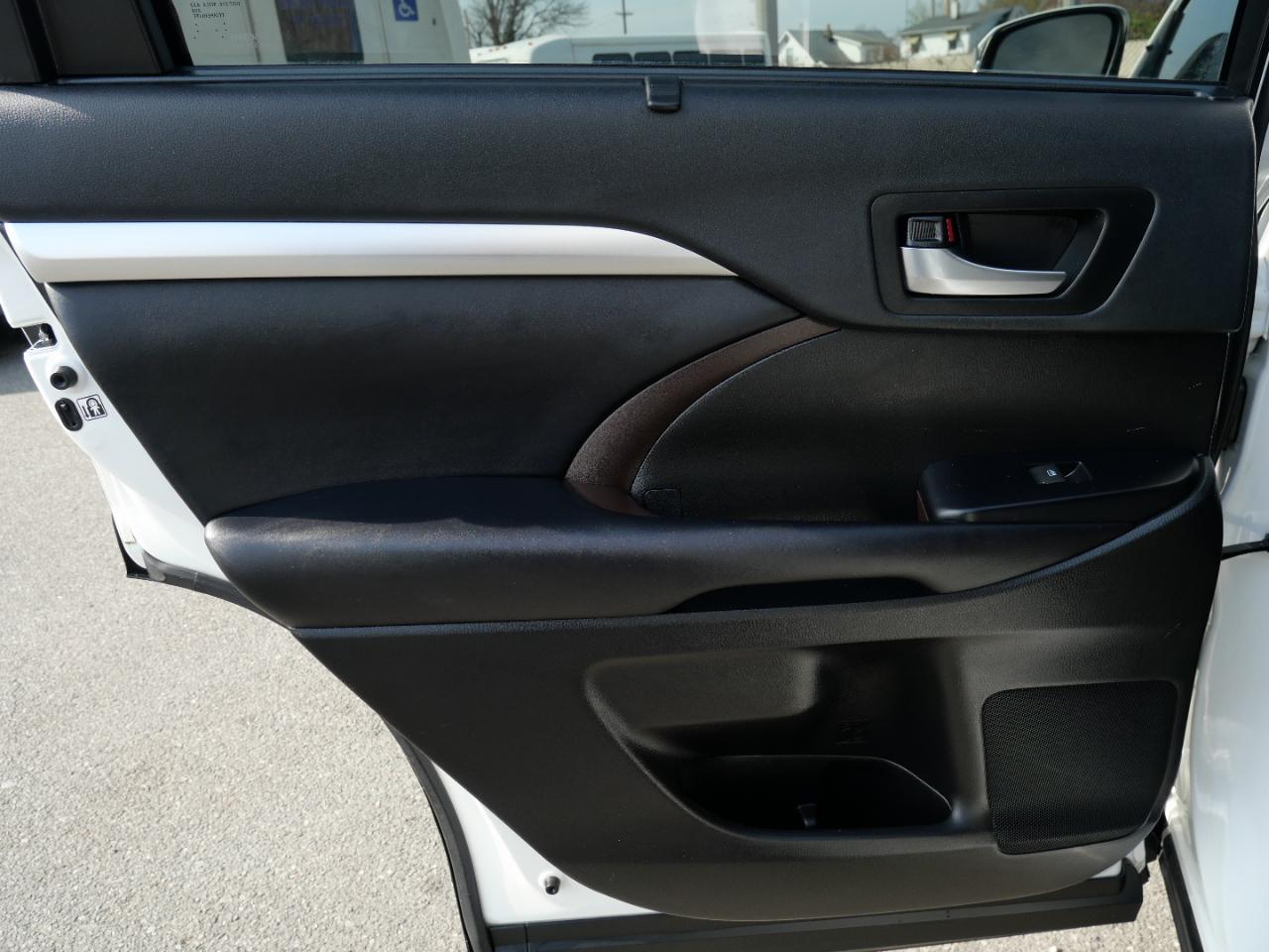 Toyota Highlander XLE V6 AWD (Natl) 2019