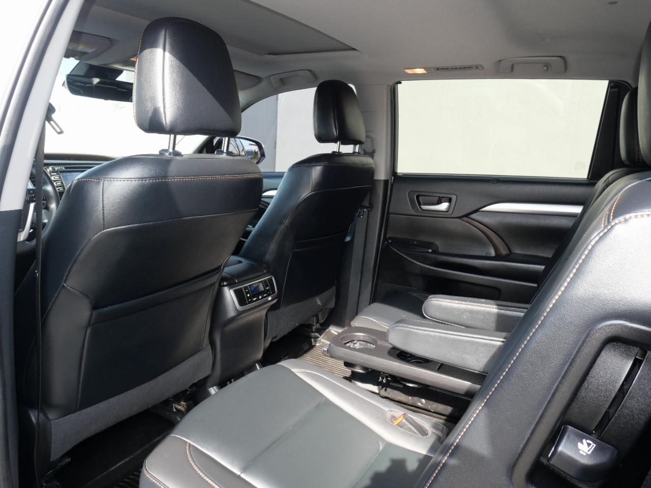 Toyota Highlander XLE V6 AWD (Natl) 2019