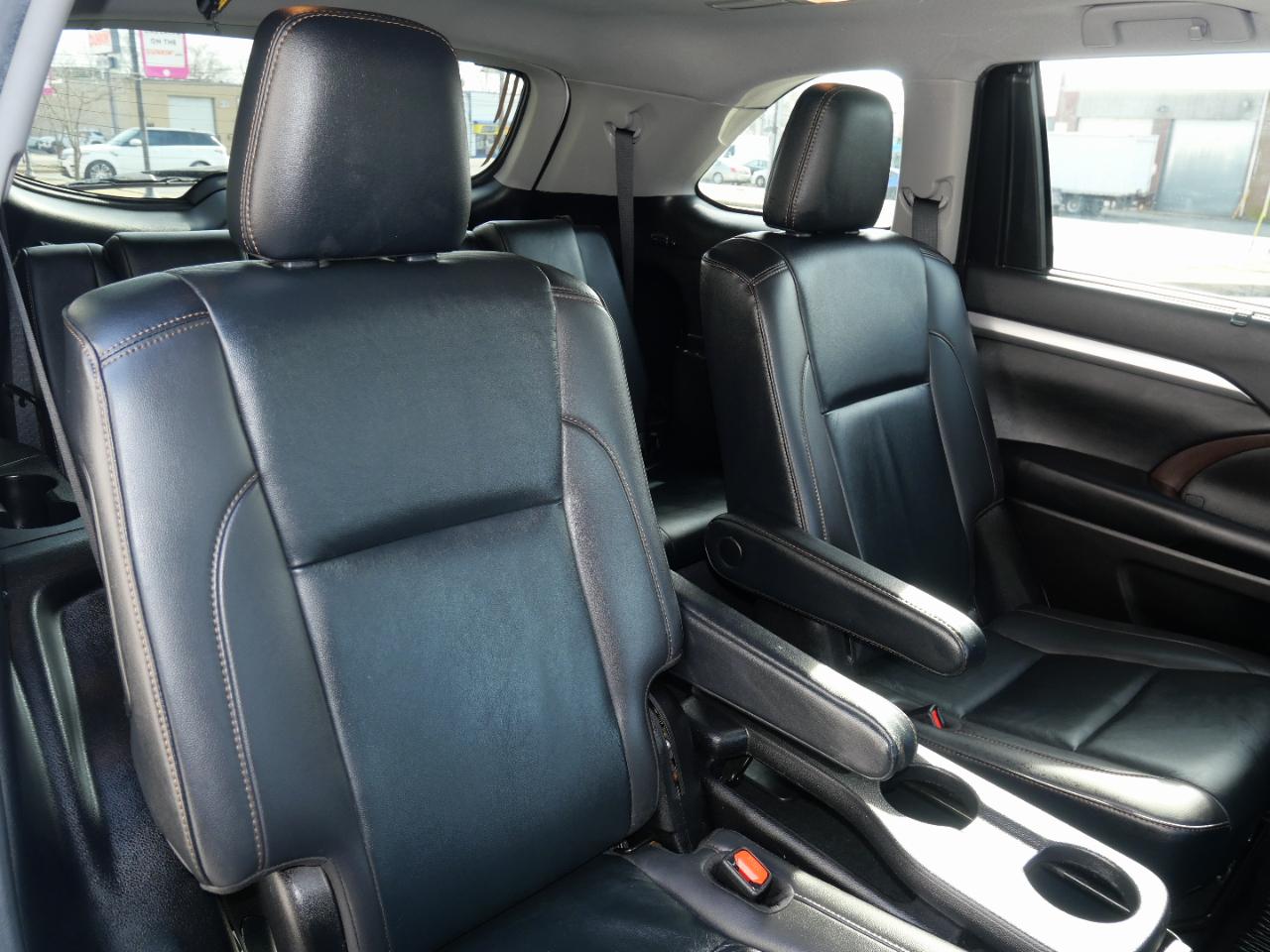 Toyota Highlander XLE V6 AWD (Natl) 2019