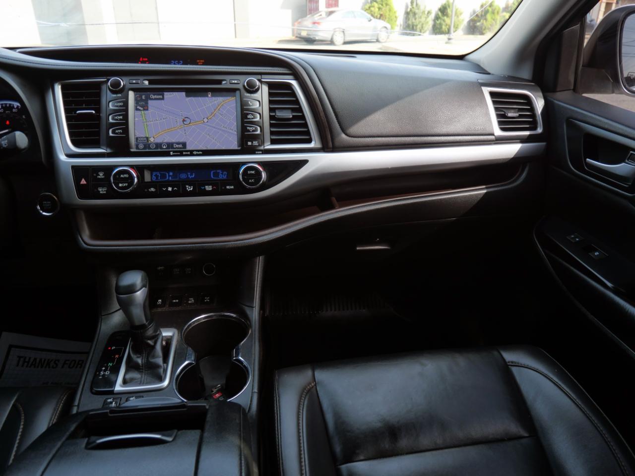 Toyota Highlander XLE V6 AWD (Natl) 2019