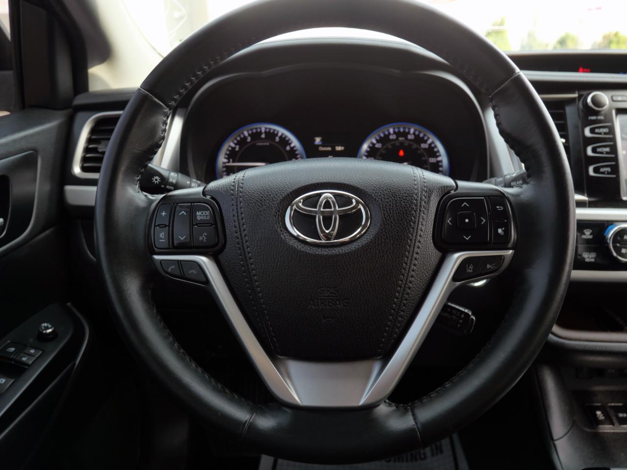 Toyota Highlander XLE V6 AWD (Natl) 2019