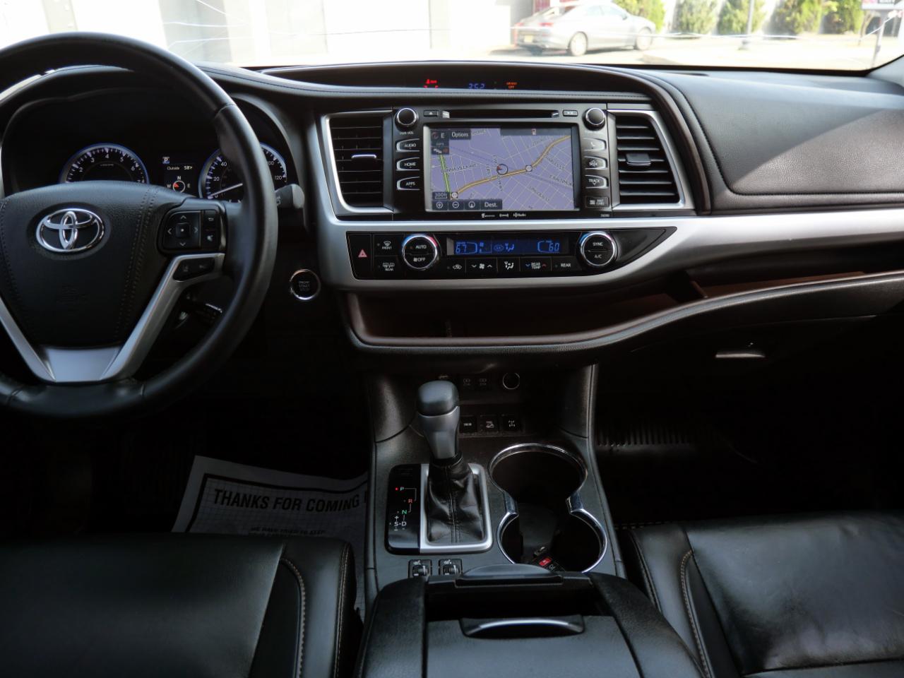 Toyota Highlander XLE V6 AWD (Natl) 2019
