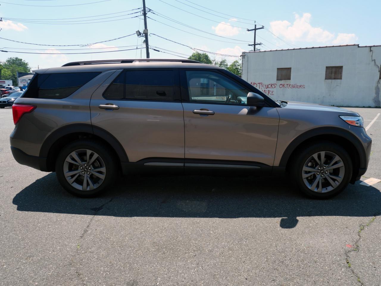 2021 Ford Explorer XLT - Photo 7