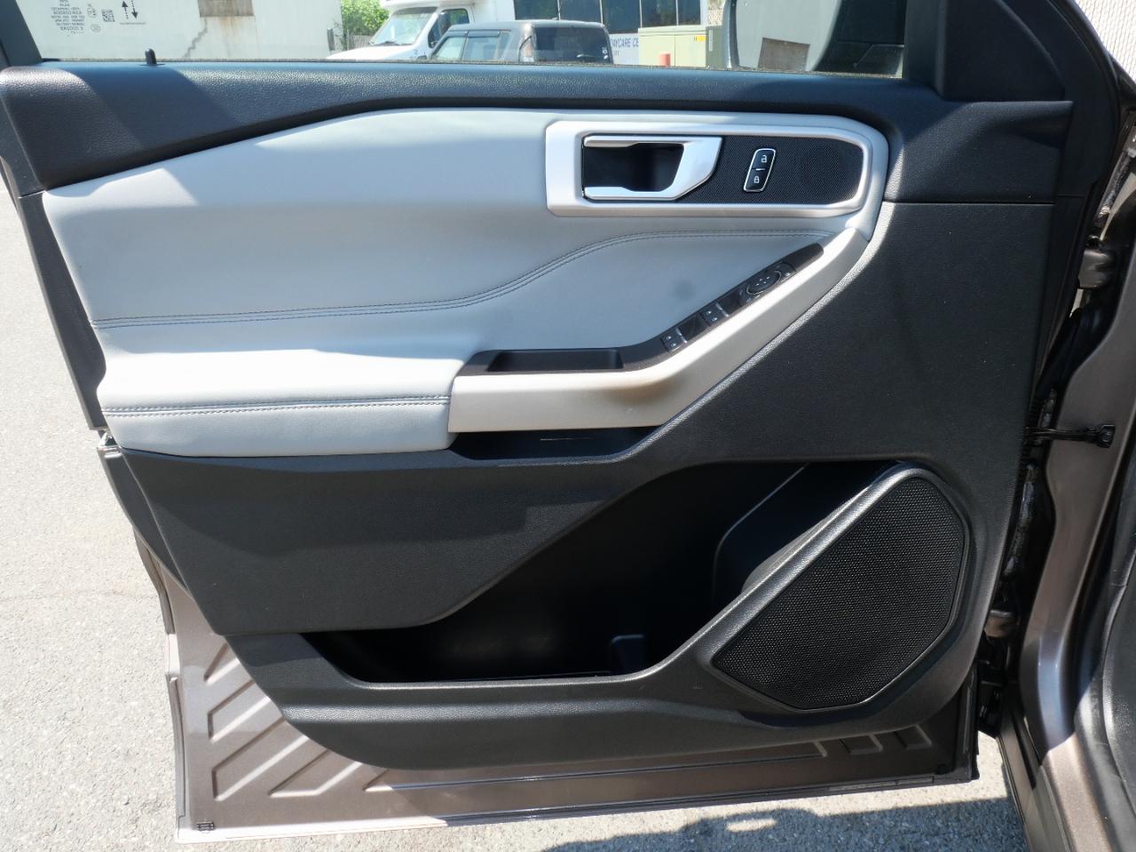 2021 Ford Explorer XLT - Photo 11