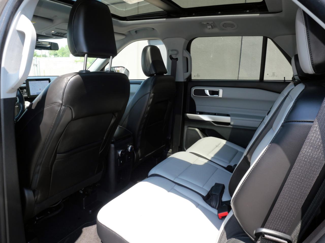 2021 Ford Explorer XLT - Photo 17