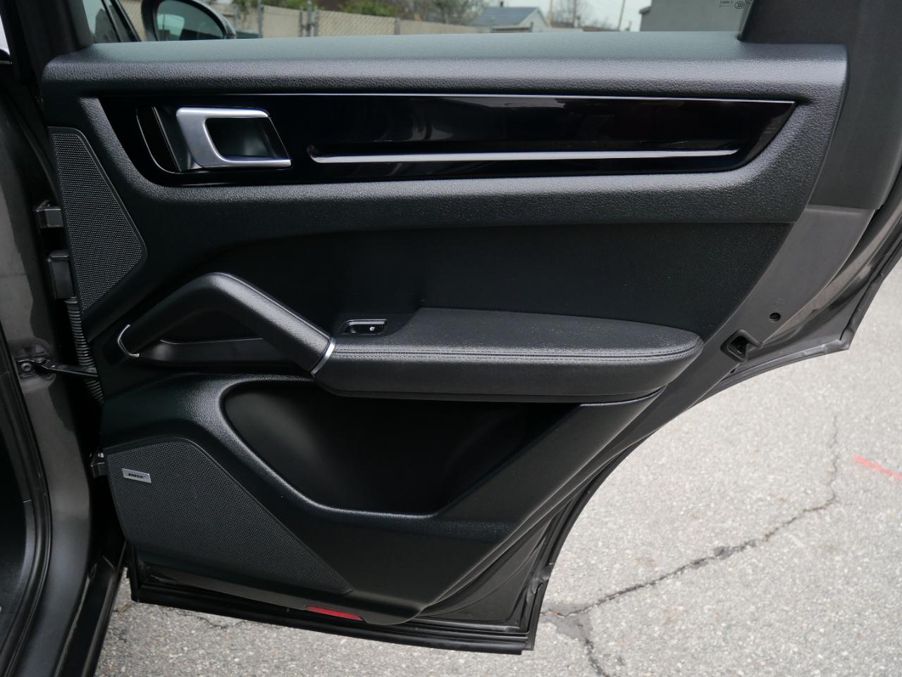 Porsche Cayenne AWD 2019