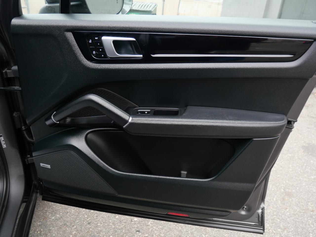 Porsche Cayenne AWD 2019