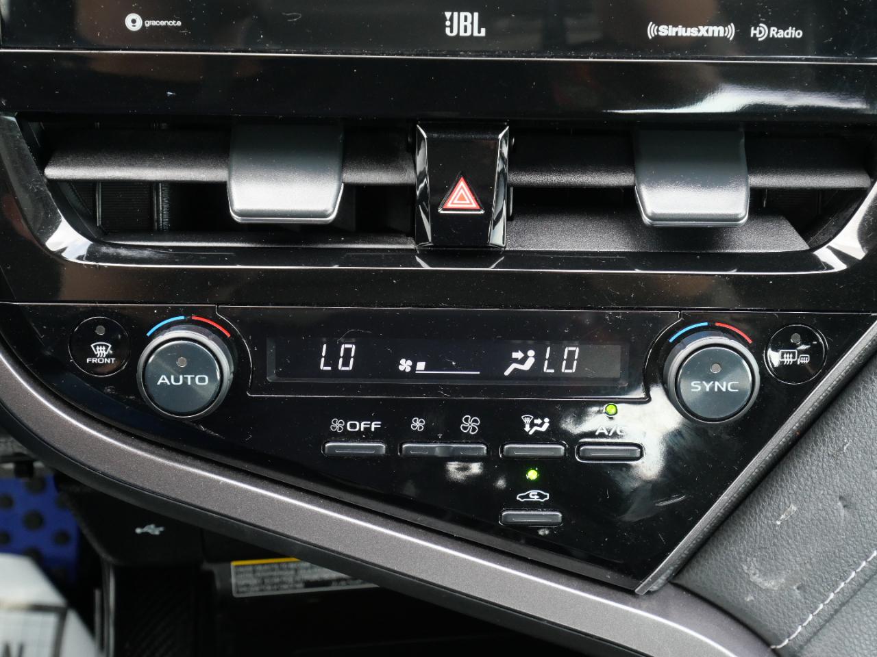 Toyota Camry XSE Auto AWD (Natl) 2021