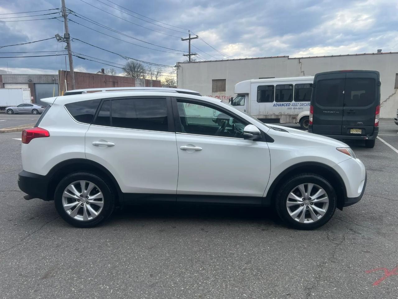 Toyota RAV4 AWD 4dr Limited (Natl) 2013