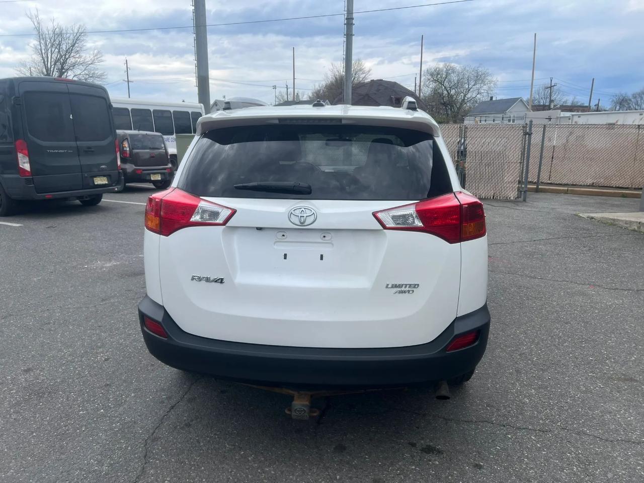 Toyota RAV4 AWD 4dr Limited (Natl) 2013