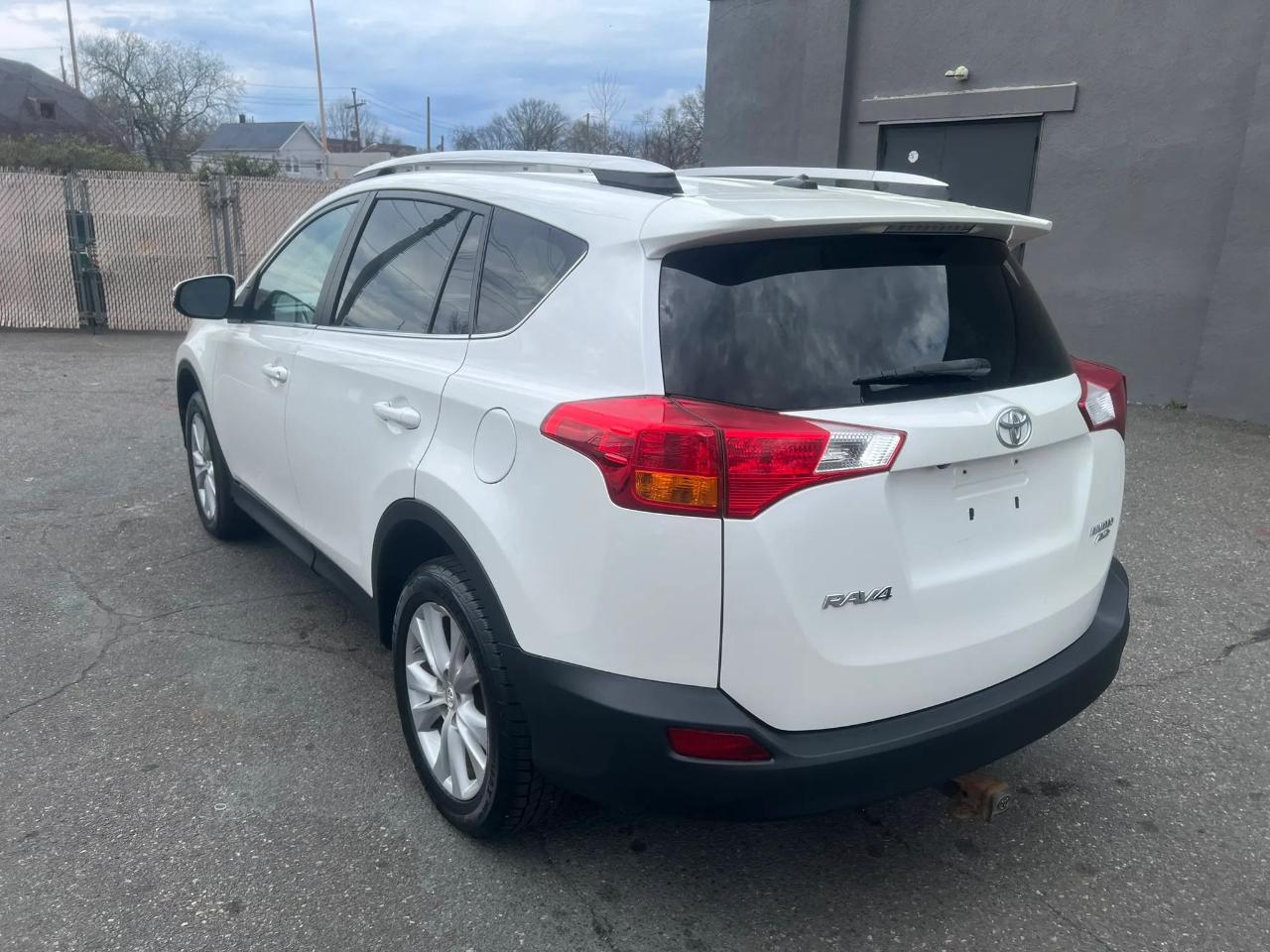 Toyota RAV4 AWD 4dr Limited (Natl) 2013