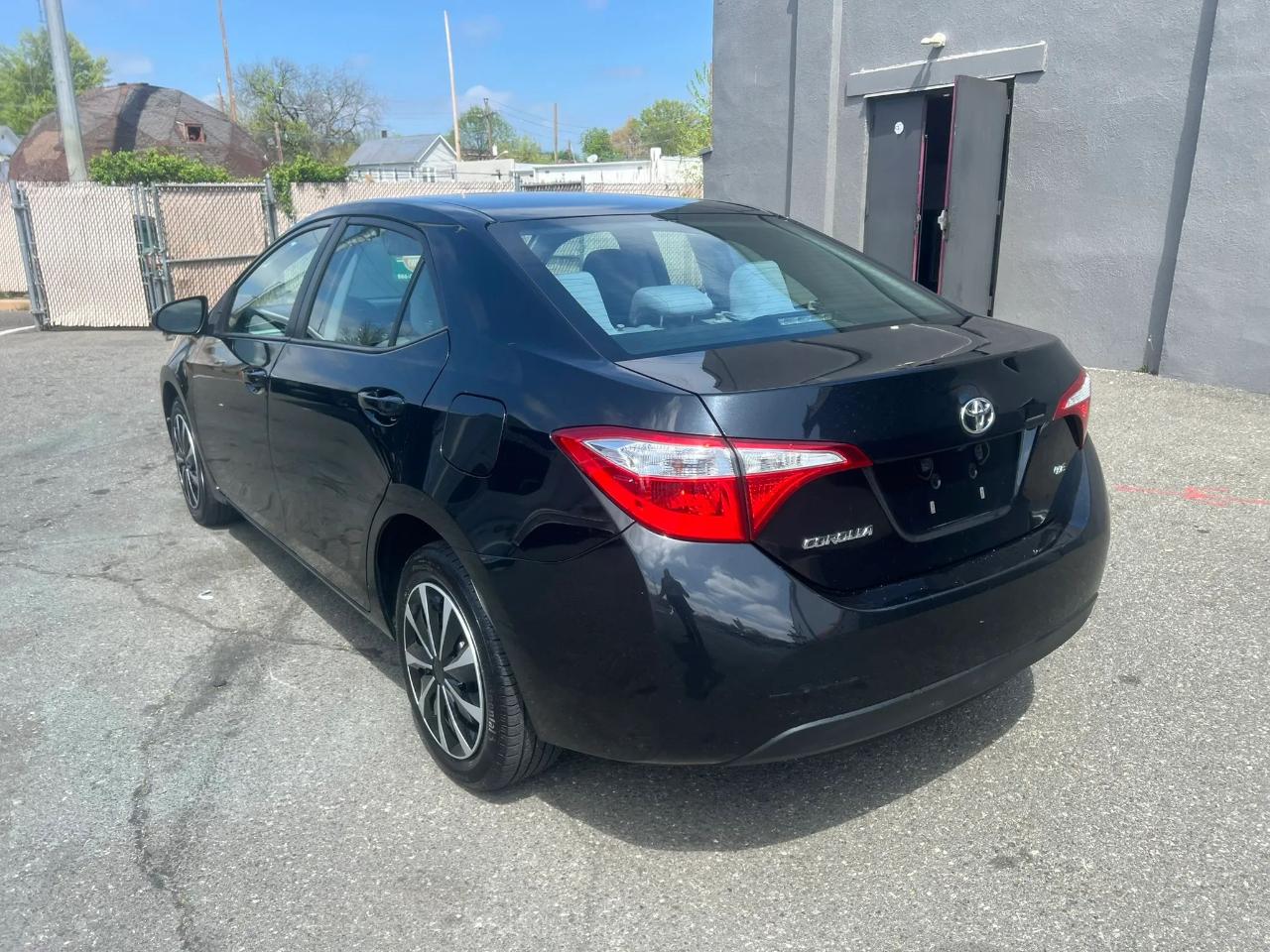 Toyota Corolla 4dr Sdn Auto LE (Natl) 2016