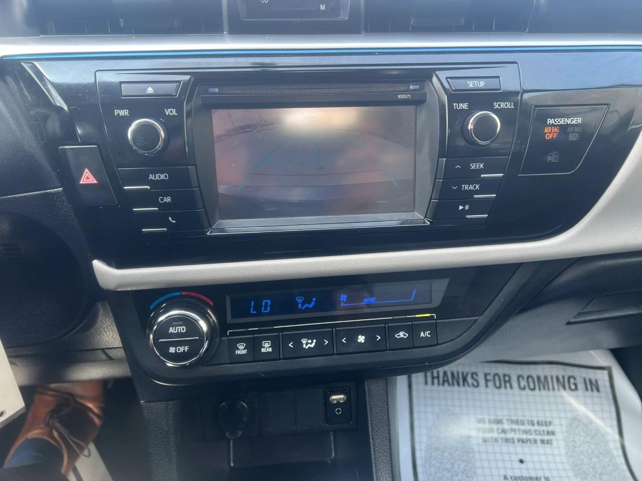 Toyota Corolla 4dr Sdn Auto LE (Natl) 2016