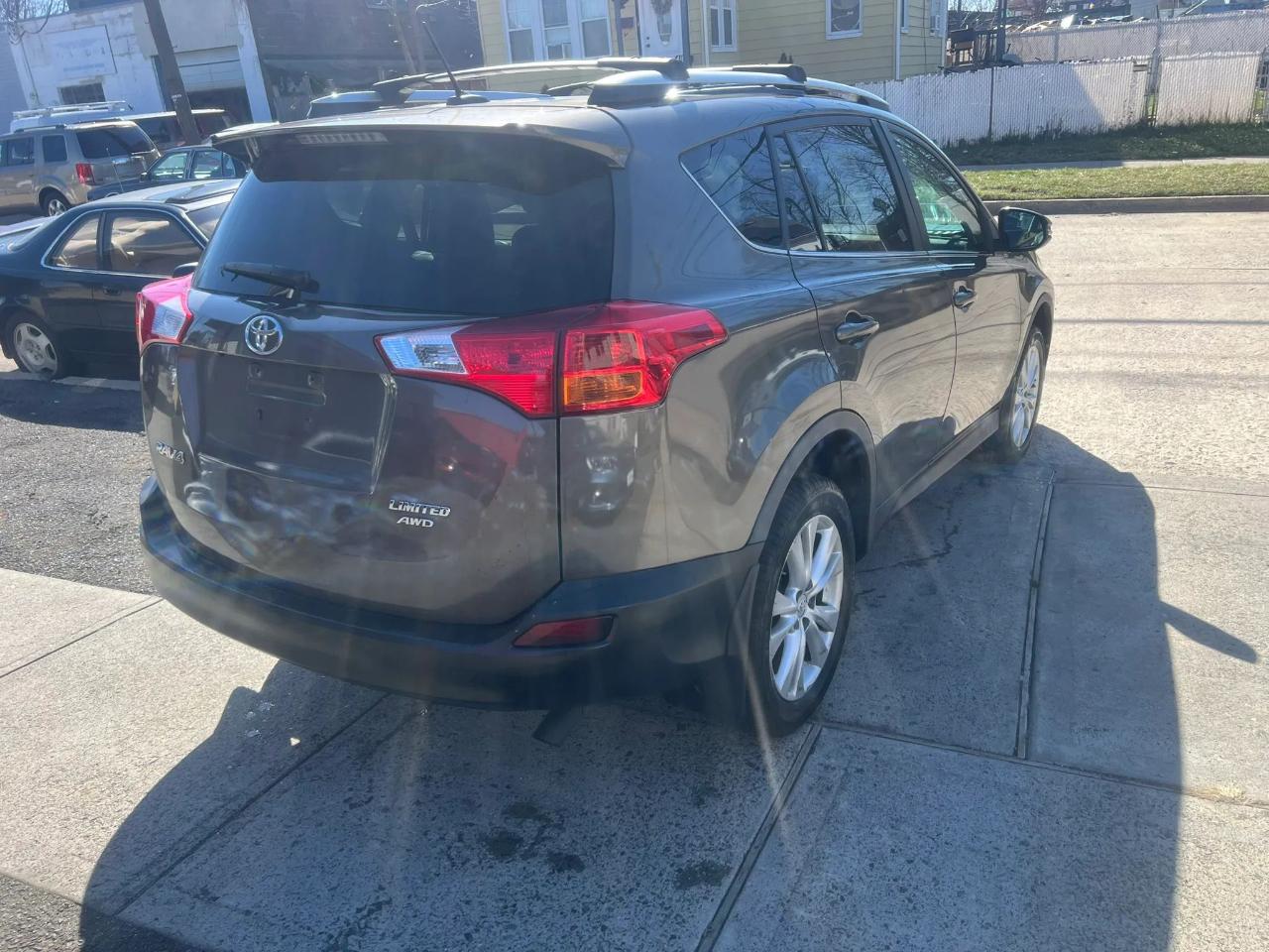 Toyota RAV4 AWD 4dr Limited (Natl) 2014