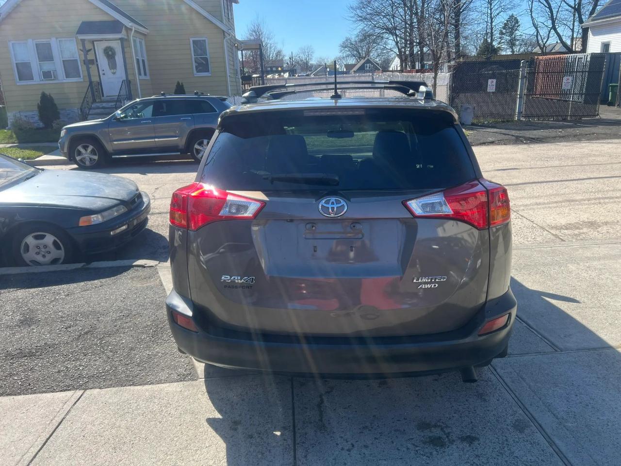 Toyota RAV4 AWD 4dr Limited (Natl) 2014
