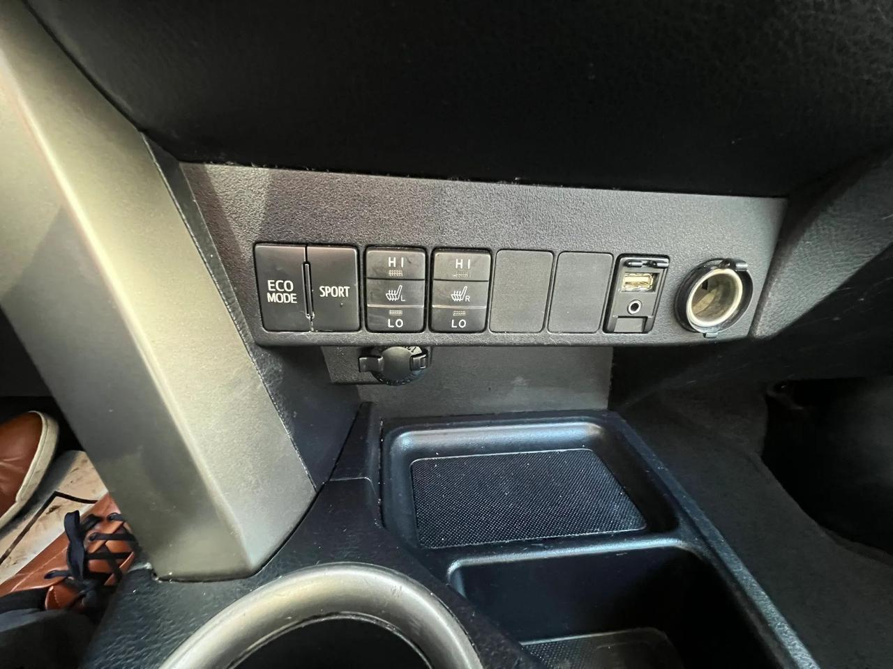 Toyota RAV4 AWD 4dr Limited (Natl) 2014