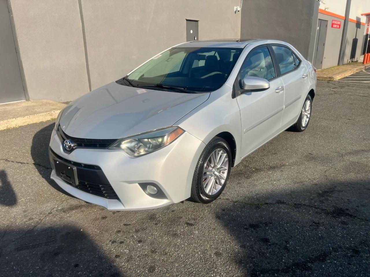 Toyota Corolla 4dr Sdn CVT LE Premium (Natl) 2014