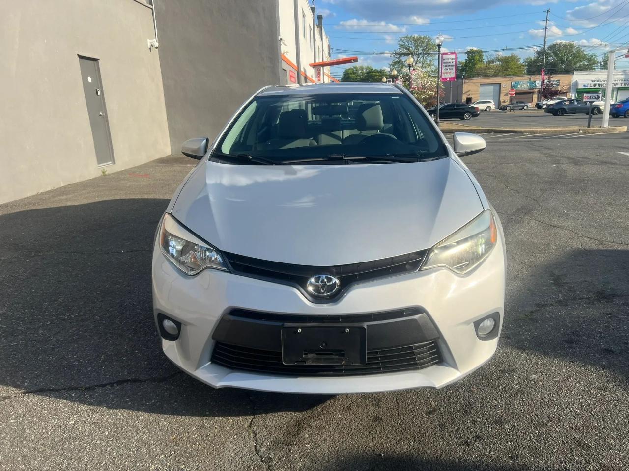 Toyota Corolla 4dr Sdn CVT LE Premium (Natl) 2014