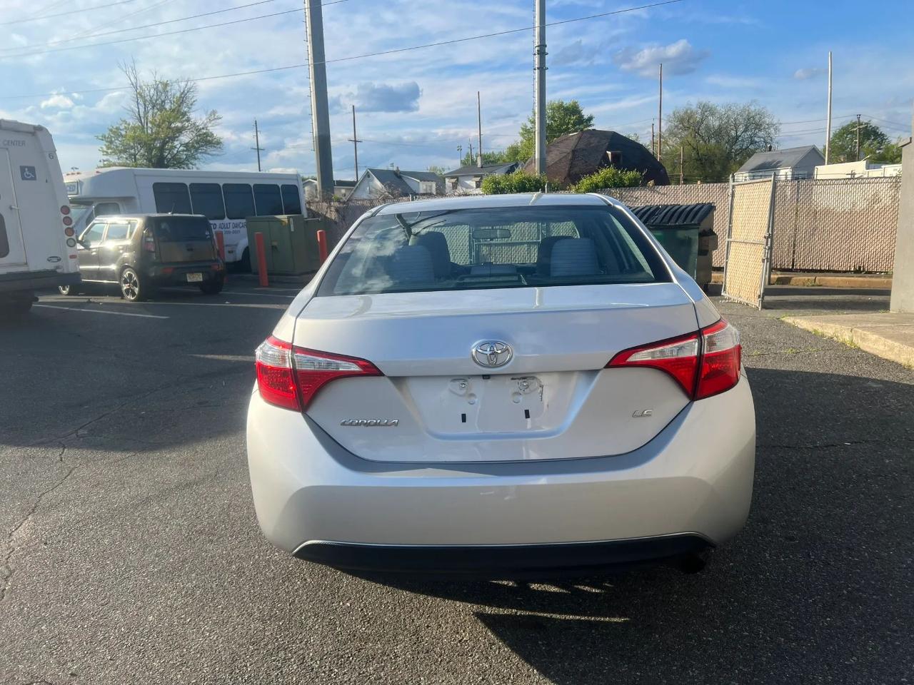 Toyota Corolla 4dr Sdn CVT LE Premium (Natl) 2014