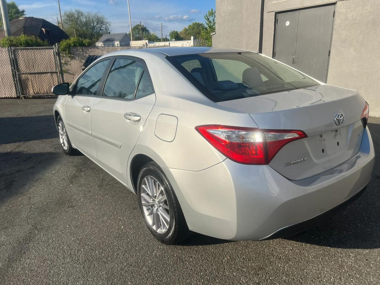 Toyota Corolla 4dr Sdn CVT LE Premium (Natl) 2014