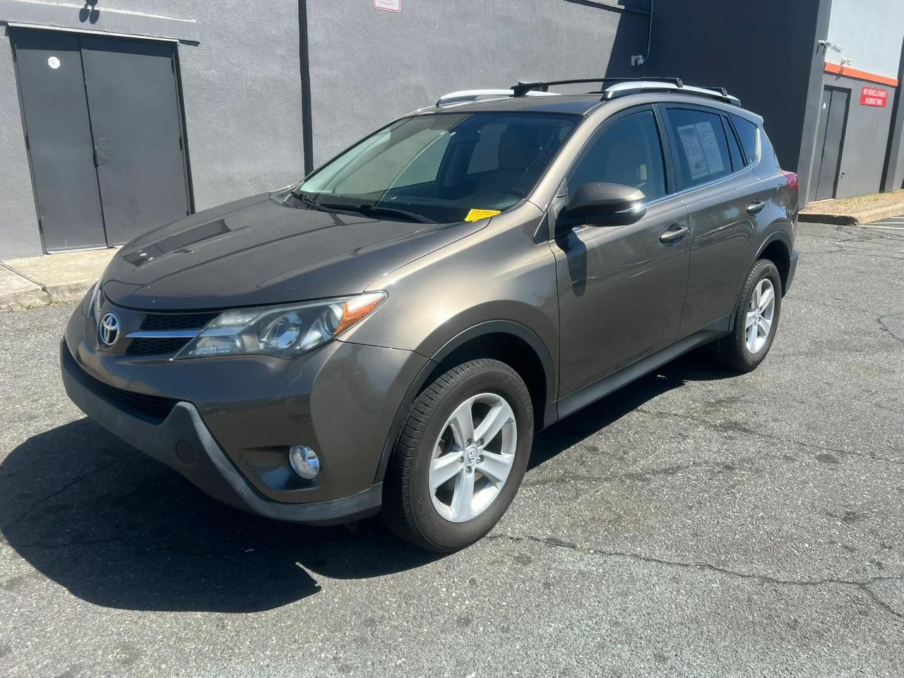 Toyota RAV4 FWD 4dr XLE (Natl) 2013