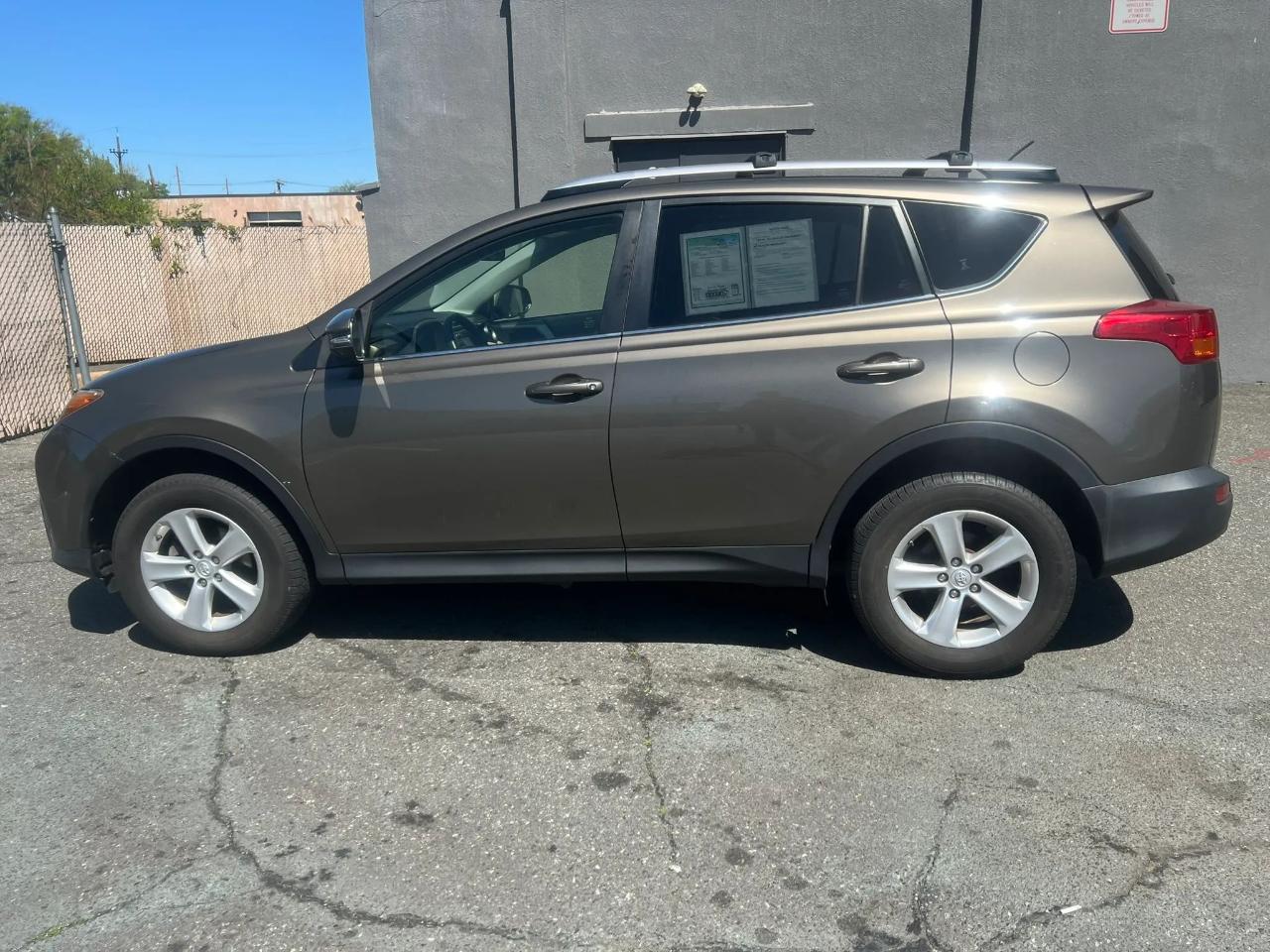 Toyota RAV4 FWD 4dr XLE (Natl) 2013