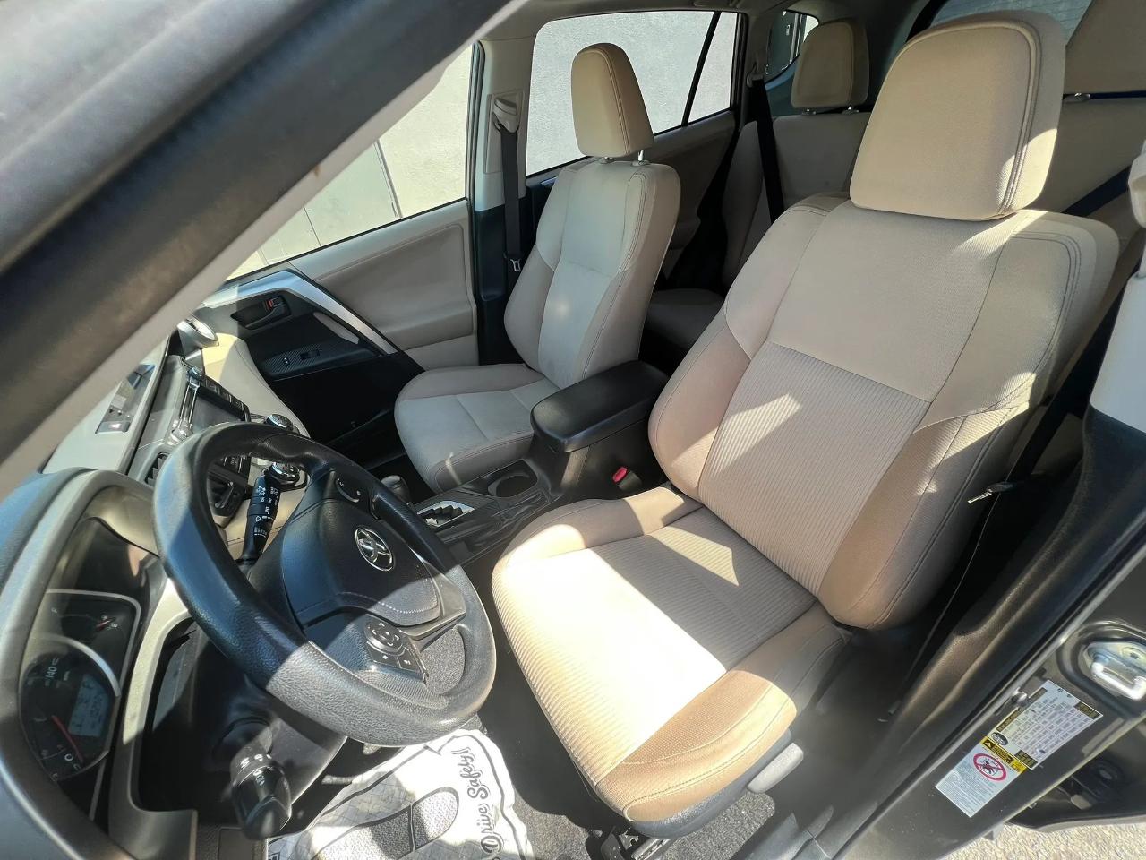 Toyota RAV4 FWD 4dr XLE (Natl) 2013