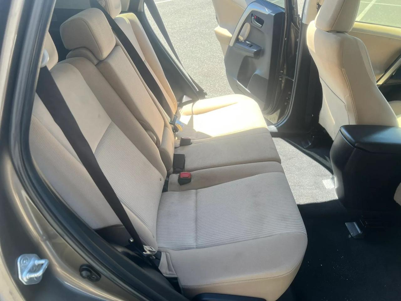 Toyota RAV4 FWD 4dr XLE (Natl) 2013