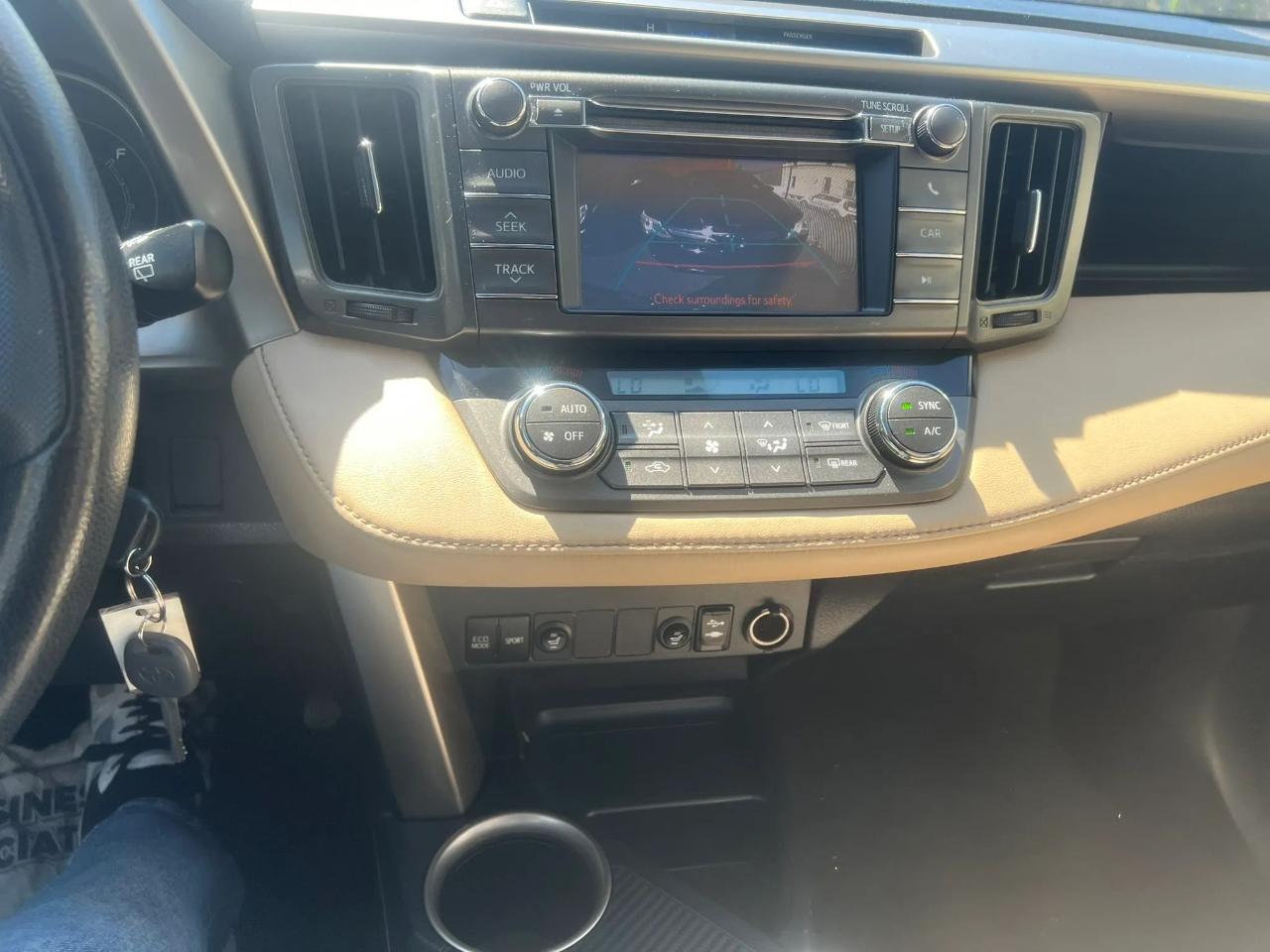 Toyota RAV4 FWD 4dr XLE (Natl) 2013