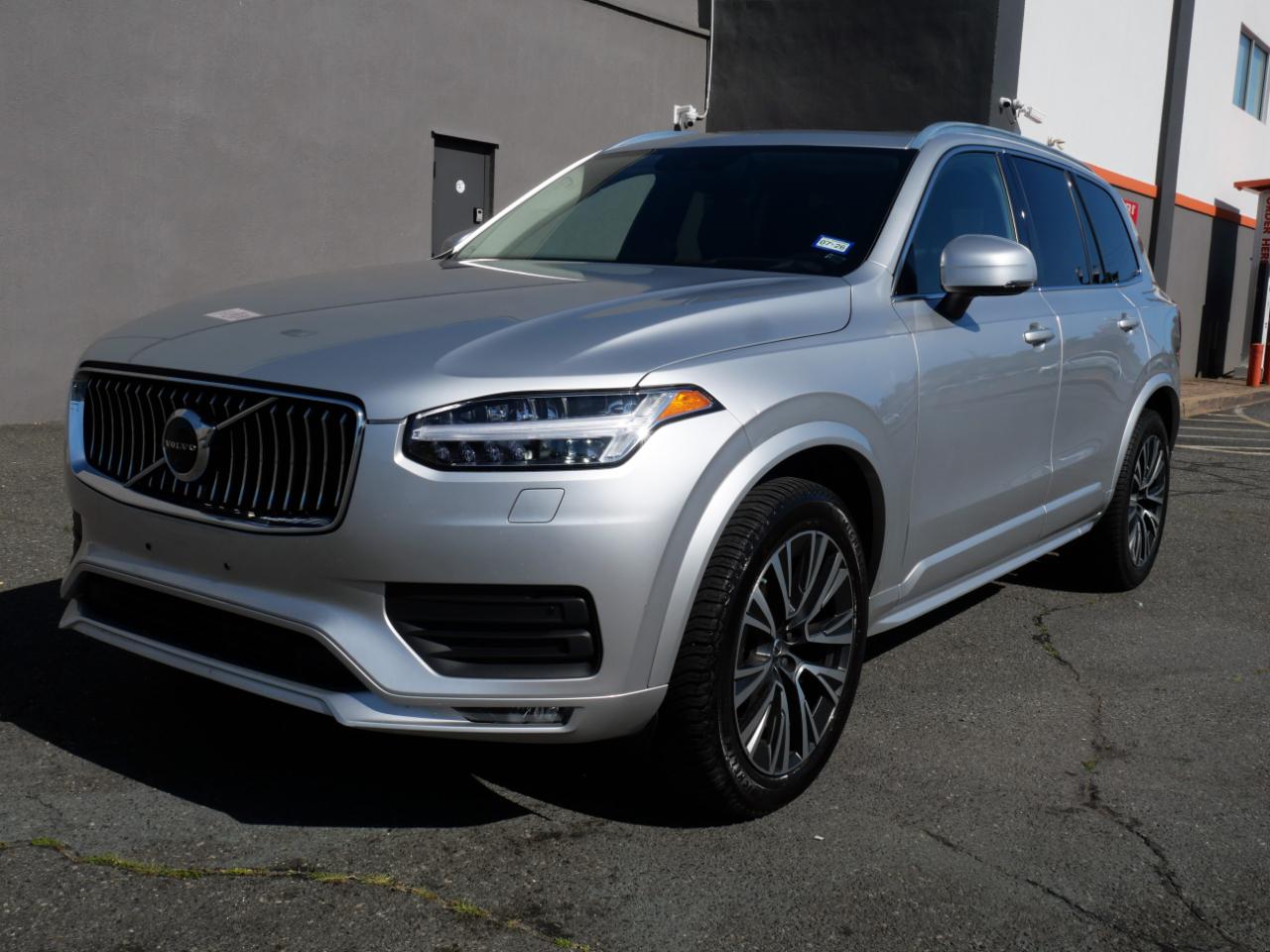 2020 Volvo XC90 T6 AWD Momentum 7 Passenger