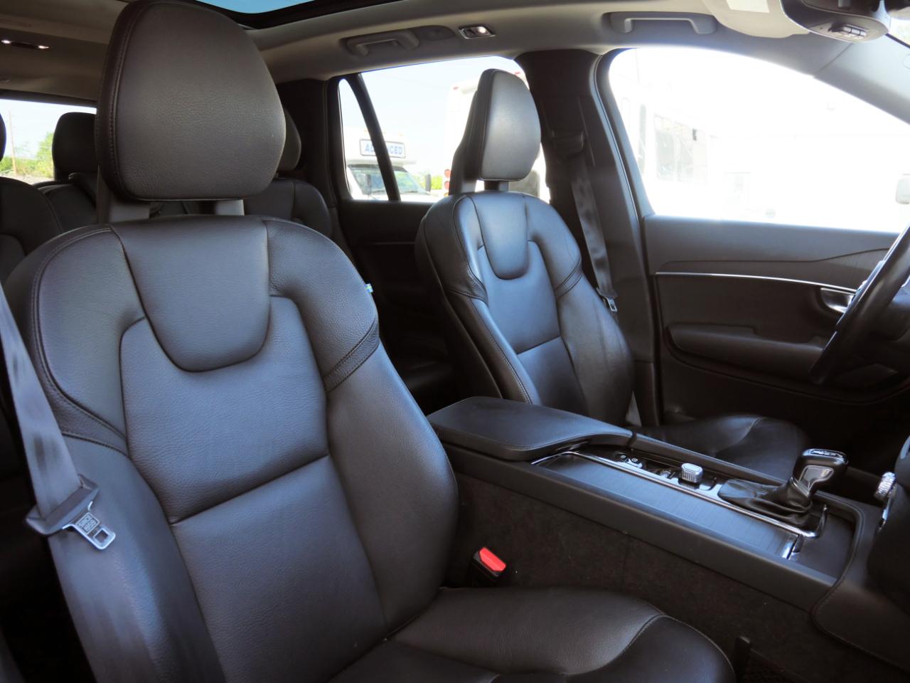 Volvo XC90 T6 AWD Momentum 7 Passenger 2020