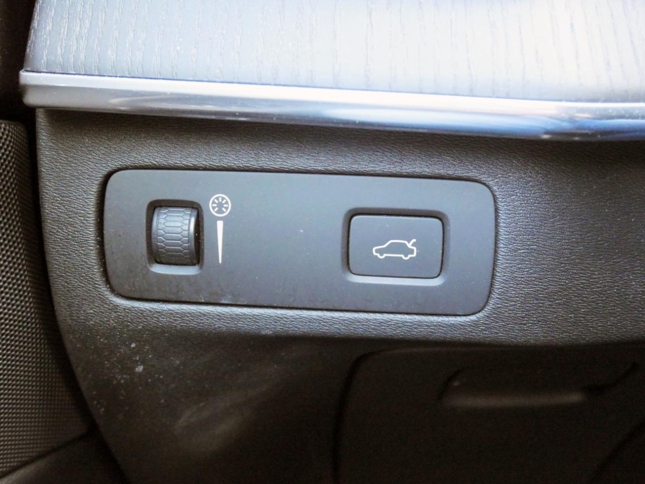 Volvo XC90 T6 AWD Momentum 7 Passenger 2020