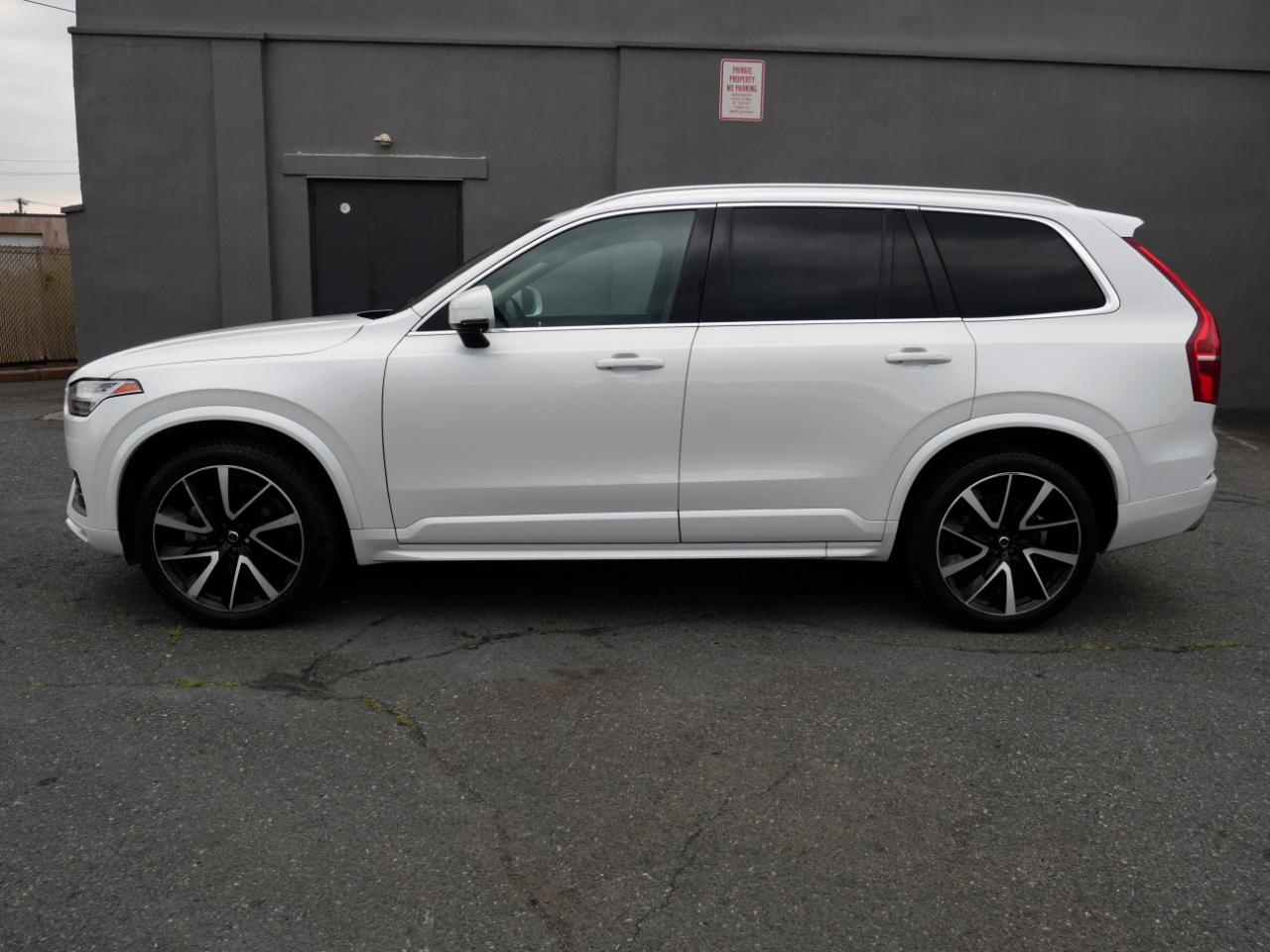 Volvo XC90 T6 AWD Momentum 7 Passenger 2020