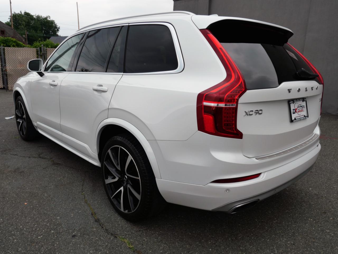Volvo XC90 T6 AWD Momentum 7 Passenger 2020