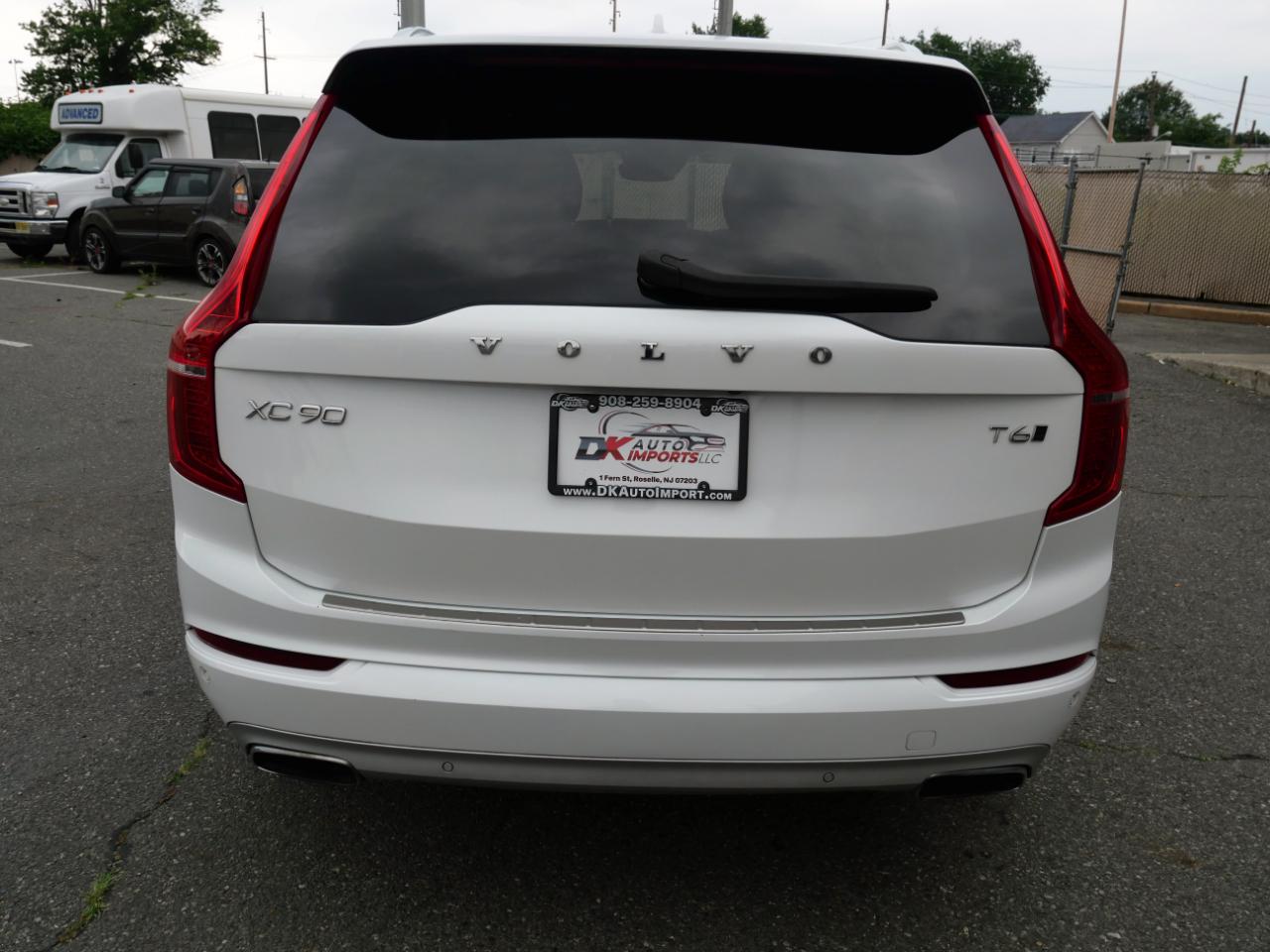Volvo XC90 T6 AWD Momentum 7 Passenger 2020