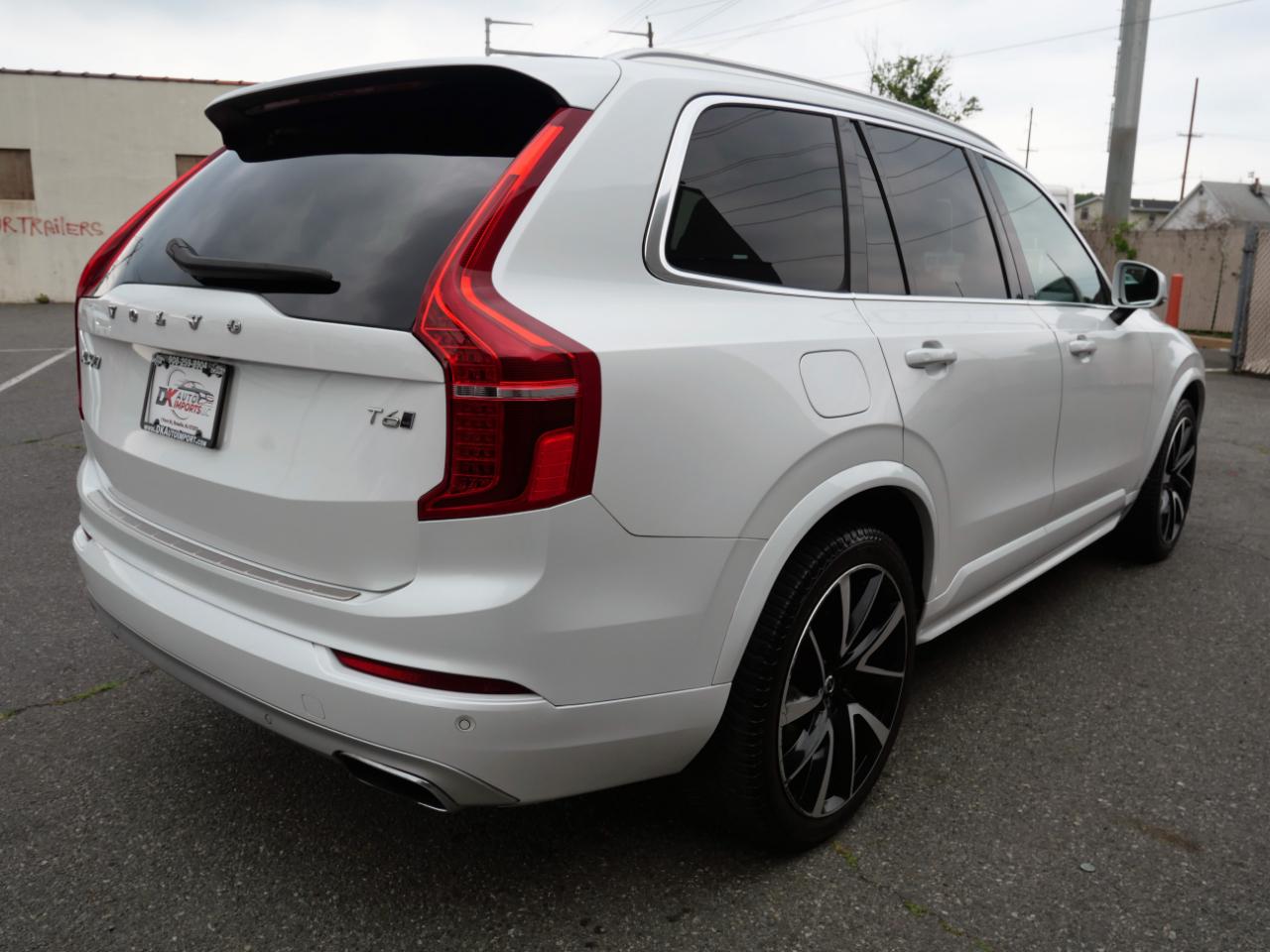 Volvo XC90 T6 AWD Momentum 7 Passenger 2020