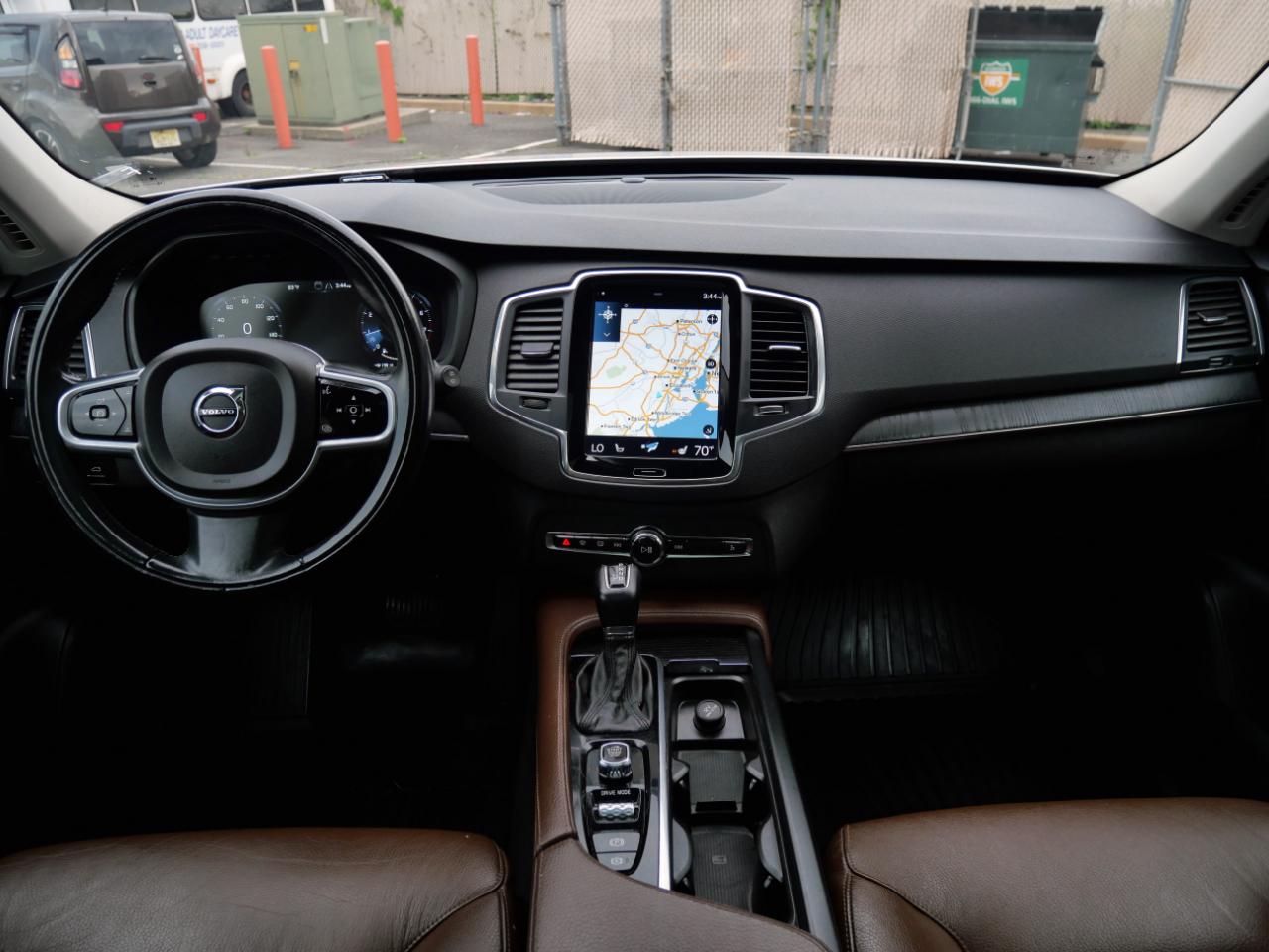 Volvo XC90 T6 AWD Momentum 7 Passenger 2020