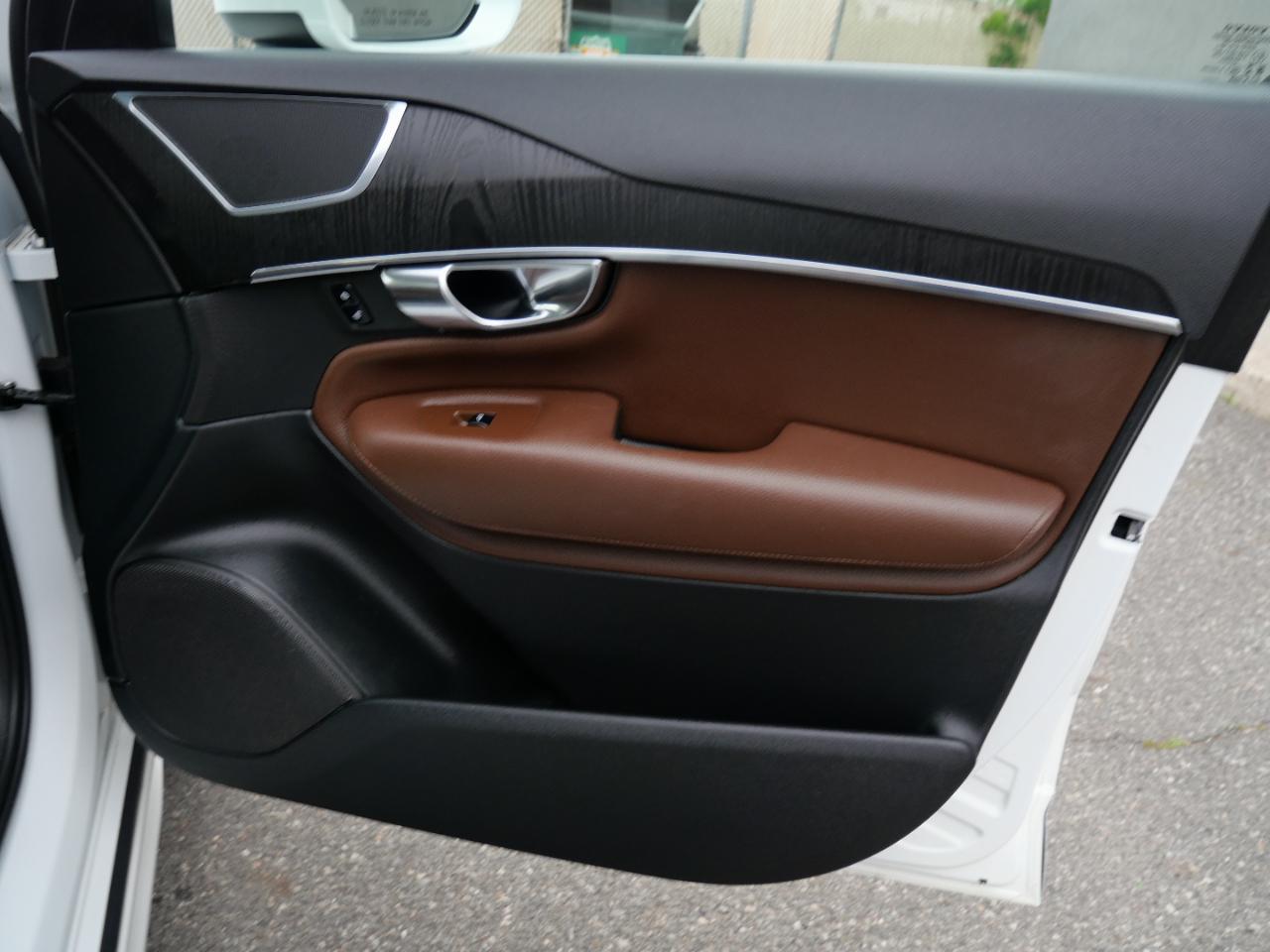 Volvo XC90 T6 AWD Momentum 7 Passenger 2020