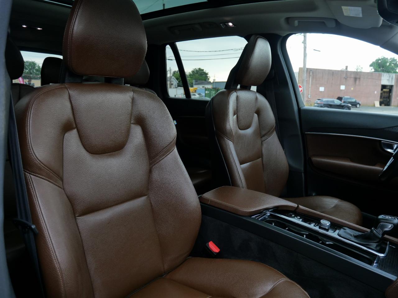 Volvo XC90 T6 AWD Momentum 7 Passenger 2020